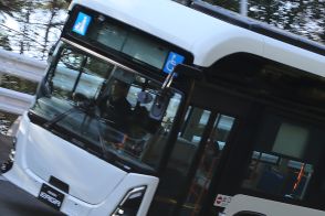 JMS2023で紹介された「あのバス」が実走!! 純国産のEVバス・いすゞエルガEVに独占試乗!!