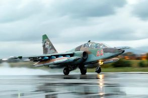 ロシア軍の攻撃機を「旧ソ連製ミサイル」で撃墜？   “地上部隊の脅威”に損害続出か ウクライナが映像公開