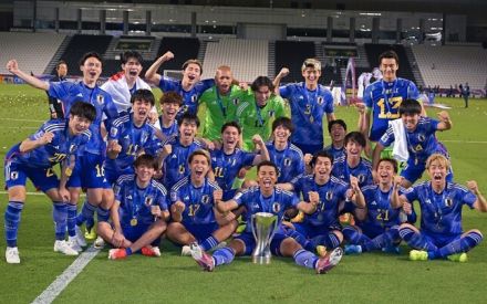 「日本サッカーの大胆な挑戦だ」パリ五輪メンバーの“OAなし”に韓国メディアが驚き！「世代の中心である久保建英も外れた」