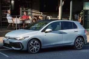 マークが光る!! VW『ゴルフ』改良新型を発表…アイコンの最新版