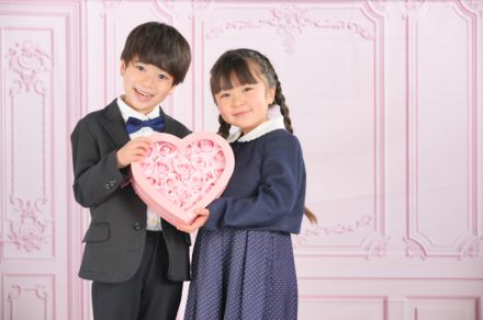 結婚式に家族で列席するときのマナー、知ってますか？「トイレ」「外行きたい」など大変！子どもも一緒に楽しめる方法をマナー講師が指南