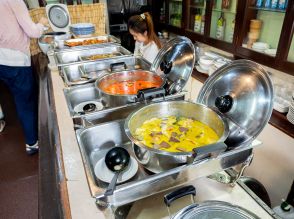 ここは本当に茨城なのか？ スナックで営業するガチのタイ料理店『オチョ・エチェ』。千円で極楽気分に浸れる絶品料理とは？