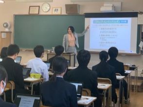 日本経済大学の教員が高校生にデータサイエンスを指導