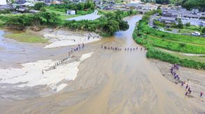 長靴ではなくスニーカーを!今そこにある洪水の危機に備える　大雨の季節に命運分ける水害の事前対策と避難時の注意点