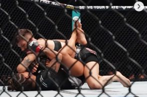 UFC女子選手、ヒジ攻撃で“切り裂かれた”術後のキズ顔を公開「試合ストップで正解」の声