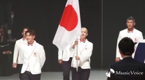 パリ五輪日本選手団、壮行会で堂々の入場　旗手の半井重幸選手と江村美咲選手「涙が」