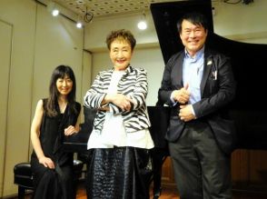加藤登紀子さん、安田講堂で初コンサート
