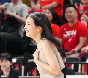 【バスケ】「とにかく可愛い」広瀬すずが女子日本代表戦のテレビ生中継に登場　選手にエール