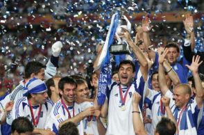 今考えてもギリシャ代表の“EURO2004制覇”は信じられない？　ハイレベルなEUROで2度と起きないかもしれないサプライズ