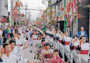 あでやかに踊り街流し　高岡・戸出七夕まつり