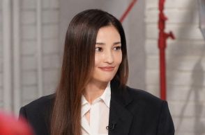 ＜黒木メイサ＞36歳、2児の母　初めてナンパ？　謎に満ちた10年間に迫る　母と4姉妹勢ぞろいの写真も公開　「おしゃれクリップ」で