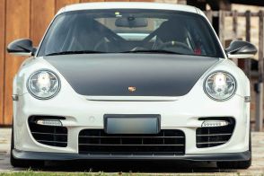 「カレラGT」を上回る「911 GT2 RS」は約4930万円で落札！ 500台限定のポルシェの価値が上がるのはこれからの予感…