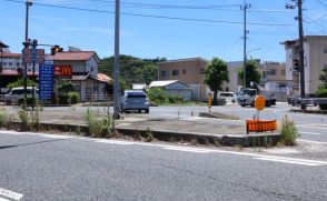 16歳が無免許運転 2人重体、1人けが　岡山・玉野の国道30号、交差点の待避スペース「交通島」衝突