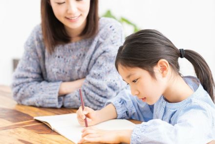 社会人の学び直し「時間の確保」が課題　一方で「仕事も育児も」忙しい人が多い傾向も