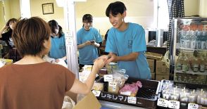 被災地支援　高校文化祭の会場で　長野県安曇野市の豊科高校　能登の特産品販売