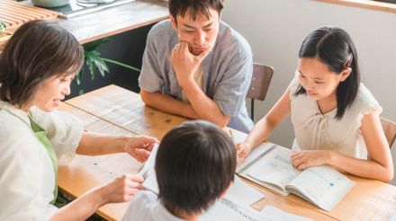 子どもの語彙力を伸ばす＜家庭での会話＞　親子の役割交換や社会的なテーマの話し合いで、自主的に言葉を使う環境づくりを