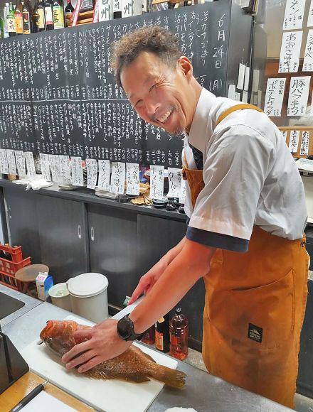 「固定観念を取り払いたい」海鮮居酒屋店主の思い　目利きに自信、品書きびっしり