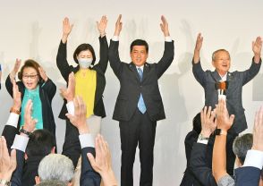 塩田氏が再選　鹿児島県知事選　新人2人に圧勝　投票率、前回下回る44・76％
