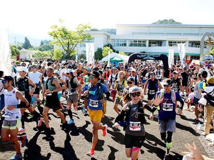 剱岳の絶景眺め駆け抜ける　富山県上市町で初のトレイルランニング、県内外８８０人参加