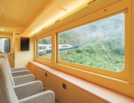 台湾・阿里山森林鉄道の新型2車両がデビュー！【家庭画報のWORLD TOPICS】