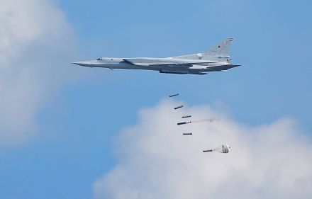 ロシア、ウクライナの爆撃機奪取の試みを阻止＝情報機関