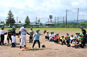 「当たると気持ちいい」　少年野球教室始まる　アドバイス受け楽しく取り組む／岡山・津山市