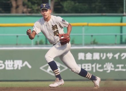 日米14球団が都内超進学校の初戦に熱視線！ メジャー志向で“三刀流”の逸材、森井翔太郎の驚くべきポテンシャルと短すぎた最後の夏