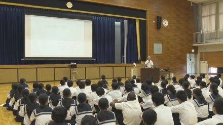 兵庫を走る「山崎断層帯」を学ぼう　姫路市の中学校で防災講演会／兵庫県