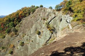 断崖絶壁の映えスポット「岩殿山」の「稚児落し」は戦国時代の恐ろしくも儚い「よばわり谷」の言い伝え