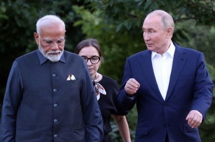 プーチン氏、インドのモディ首相と首脳会談　関係強化が目的