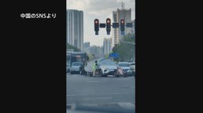 中国・武漢で「無人自動運転タクシー」がスクーターと衝突　タクシー運営のIT大手「百度」はスクーターの信号無視と主張