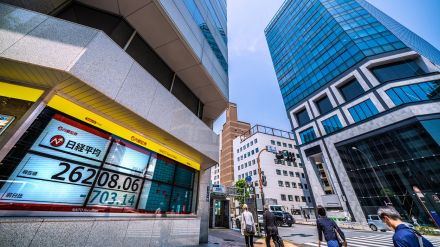 東京証券取引所・プライム市場の株価騰落率〈トップ3〉と〈ワースト3〉…値上がり率2位の銘柄は「小池都知事の3選確定」で思惑買いか【昨日の株価】