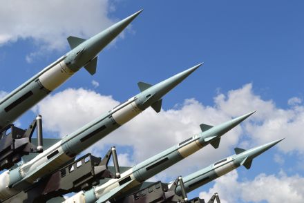 【核弾頭1000機超を目指す中国】アメリカ・ロシアとの三国間軍拡競争に歯止めはかかるのか
