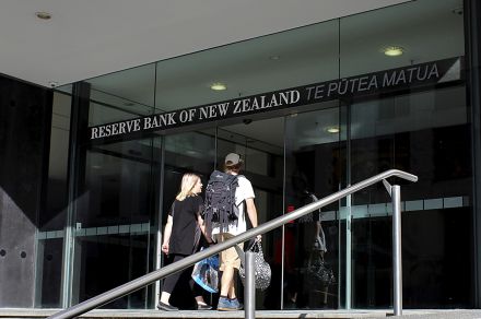 ＮＺ中銀、政策金利据え置き　年後半にインフレ目標回帰予想