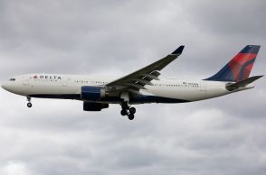 米航空会社、黒いカビが生えた機内食を提供で、緊急着陸。乗客「とても酸っぱかった」