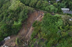 日御碕地区、孤立状態続く　島根県が災害救助法適用　１１日は夕方にかけて再び大雨か