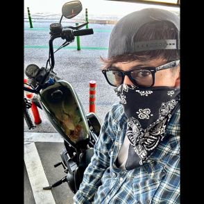 木村拓哉、Instagramで自慢のバイクを披露「ちょいと撮影へと走って来ました」