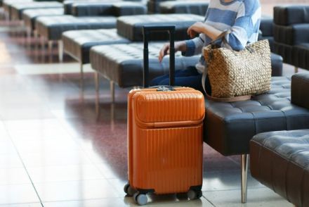 「パシリじゃないんですけど…」　旅行や帰省前に「ついでにお土産買ってきて」と頼まれた時の本音とそれぞれの対応策