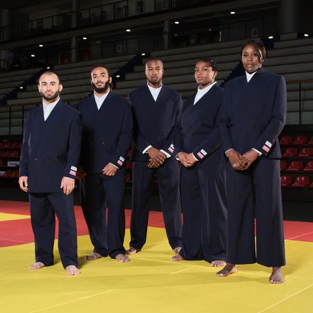 「ケンゾー」がパリ五輪フランス柔道チームをサポート　選手に「着物スーツ」を提供