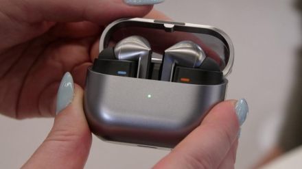 Samsungのイヤホン新モデル「Galaxy Buds3」が完全にAirPods