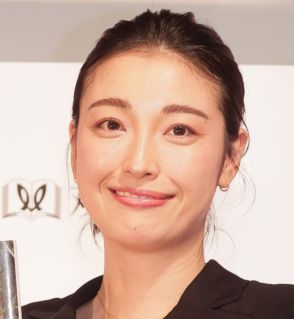 木下優樹菜、交際相手の三幸秀稔が現役引退発表「お疲れ様」