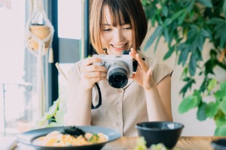 Z世代が飲食店を選ぶ時に「食べログ」より「Instagram」を使う理由