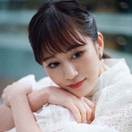 前田敦子、33歳誕生日に〝Wピース〟ショット　祝福コメント殺到も一部で「また痩せた？」「ちゃんと食べてね」と心配の声