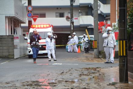 「目の前に土砂が」　松山市の土砂崩れ、３人と連絡つかず　救出作業続く