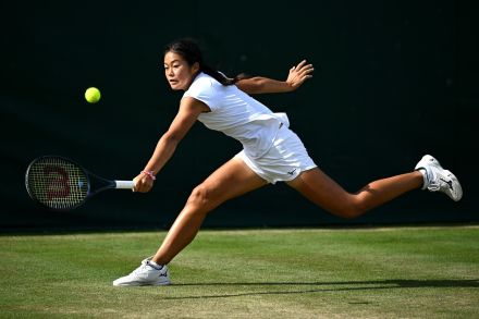 園部八奏はジュニア女子シングルス3回戦で逆転負け、五藤玲奈がダブルスで準々決勝進出 [ウインブルドン／テニス]