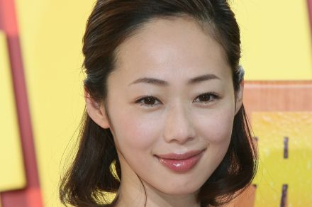 井上和香、突然の“ご報告”「応援してくださった皆さんのおかげで…」→「勇気もらいました」「おめでとう」祝福の声集まる