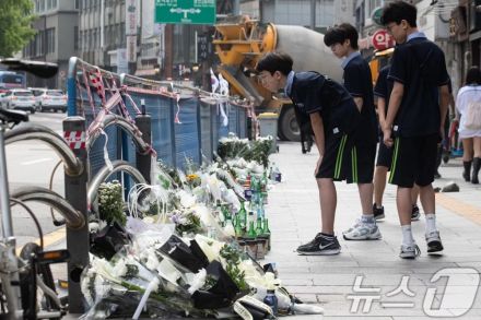 「窓側の席、避ける」「午後8時、客足途絶える」…ソウル市庁駅惨事で変わった「市民の日常」