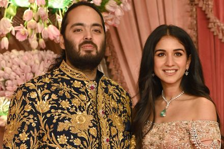 インド一の富豪の息子、今週末に結婚式 カーダシアン姉妹も出席