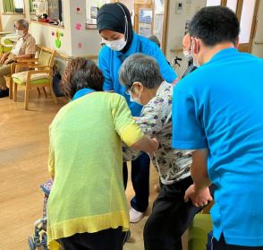 介護職員、2040年度に現状よりも57万人不足　厚労省が推計公表