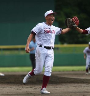 村上桜ケ丘の背番10渡辺勇陽がノーノー「早く打たれやがれ、と」監督も逆説的にたたえる／新潟